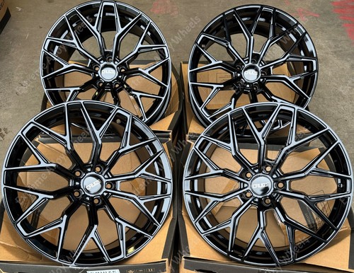 Black cr7 alloy wheels - 18",