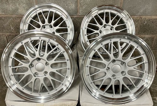 Silver alloy wheels - 19",
